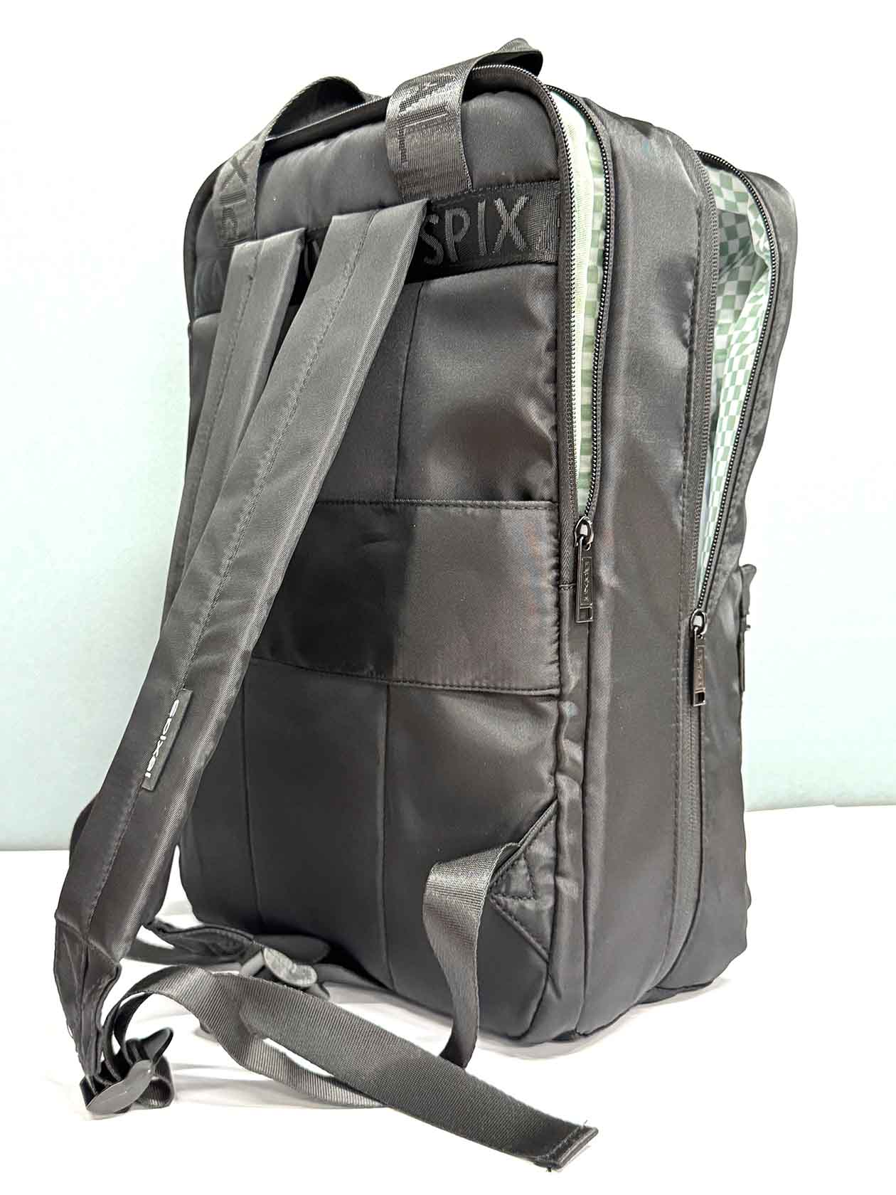 Padded back and adjustable straps